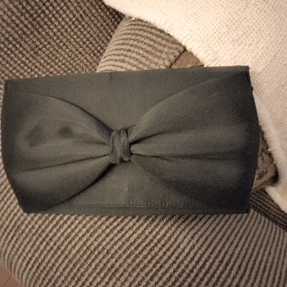Bow Clutch Duo